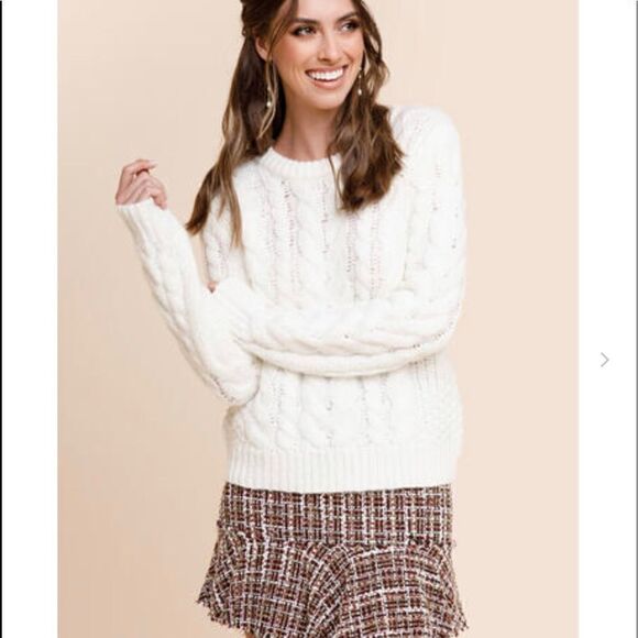 miami Sweaters - NWT FRANCESCA’S Dafne Cable Knit Sweater Cream Size Large